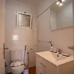 Cozy And Quiet 3-bedroom Flat アパート リスボン