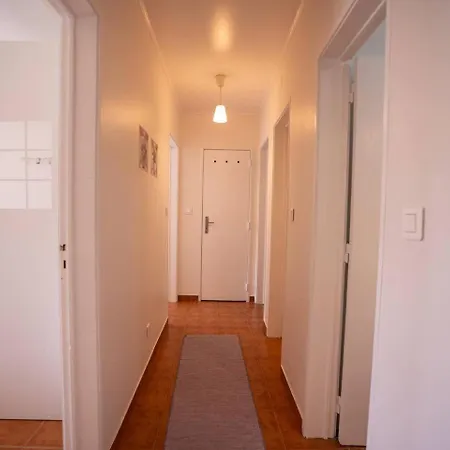 Cozy And Quiet 3-bedroom Flat Appartement